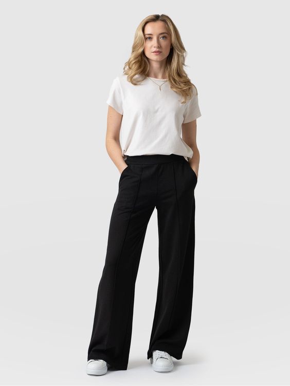 Straight pleat trousers
